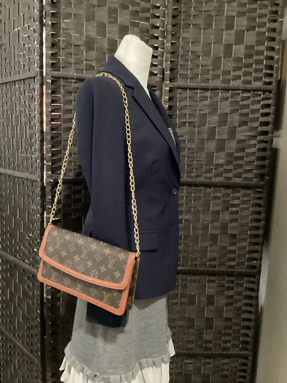 LOUIS VUITTON Vintage Monogram Canvas Pochette Dame 26 Clutch Bag